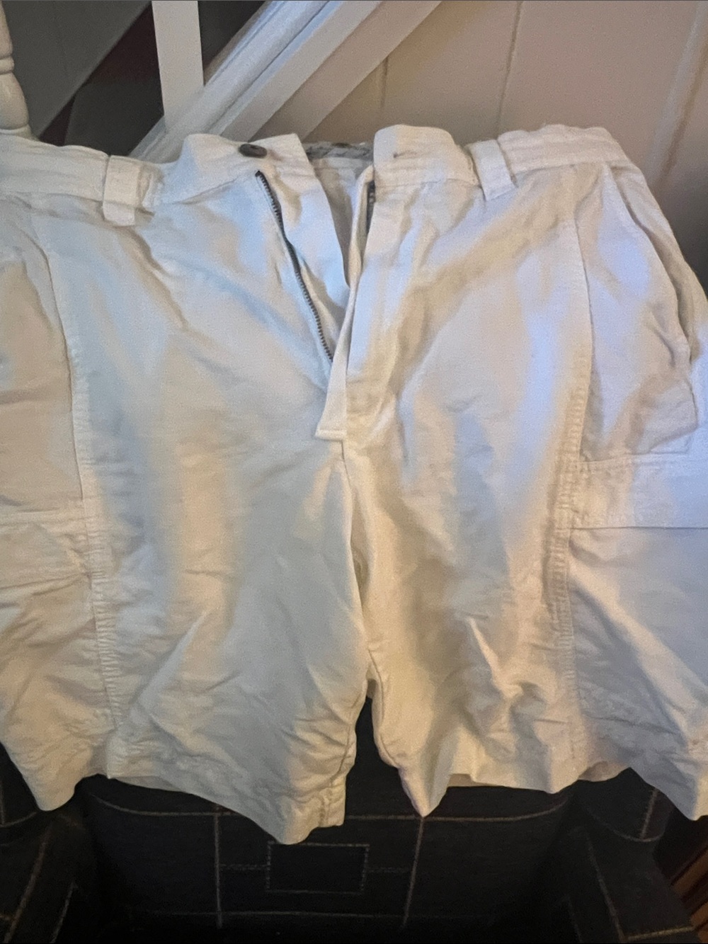 Men's White Cargo Shorts with Utility Pockets and Belt Loops